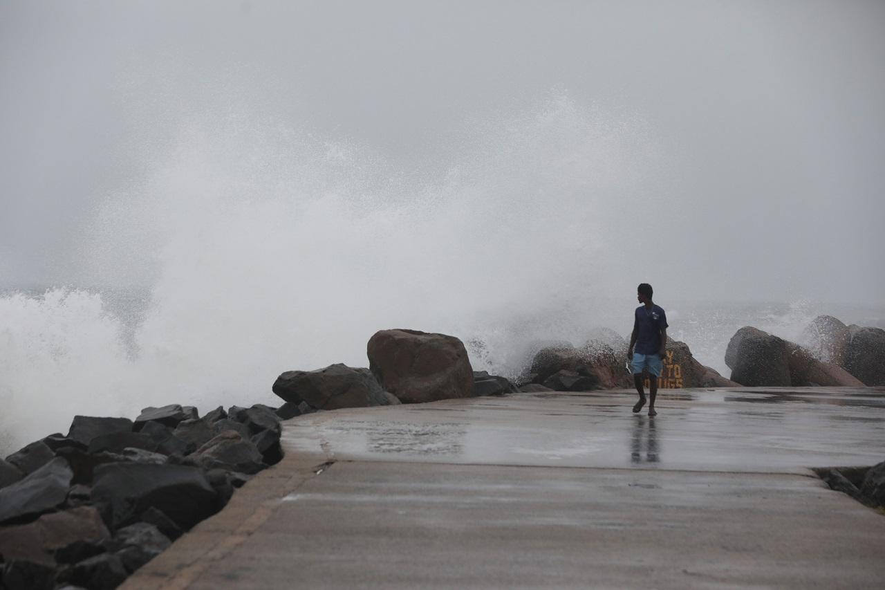 The affected areas include Kamashwaram, Virundhamavadi, Pudupalli, Vedrappu, Vanamadevi, Vallapallam, Kallimedu, Eeravayal, and Chemboadi