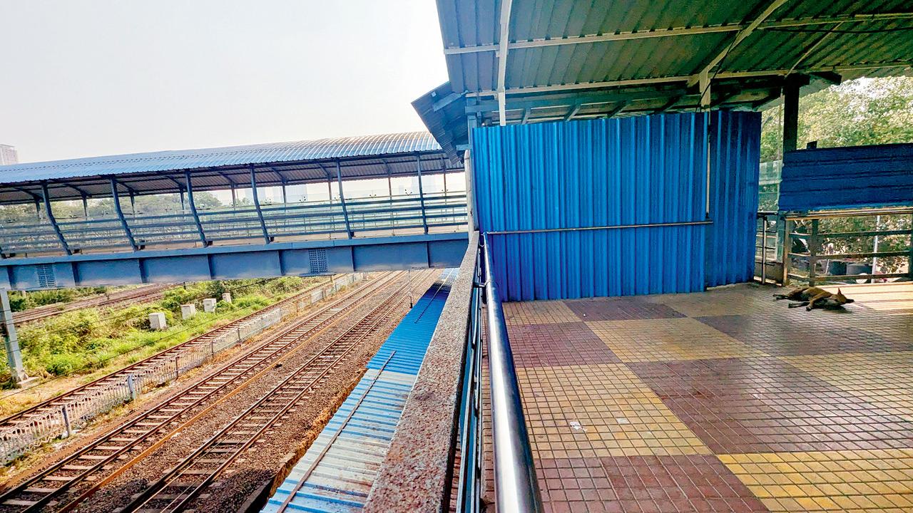 The partially built bridge at the Churchgate end of Prabhadevi station