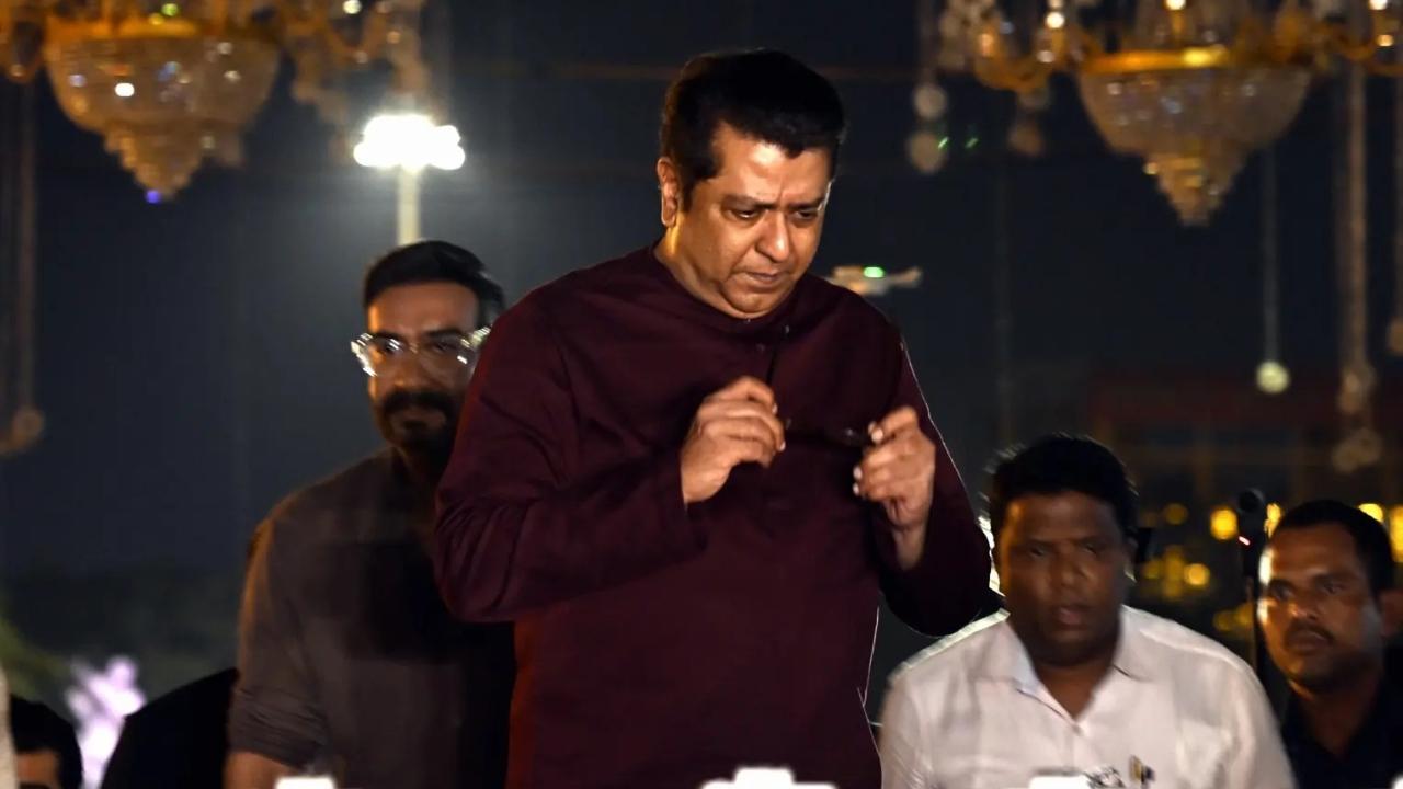 MNS chief Raj Thackeray at a pre-Diwali party hosted by him in Shivaji Park earlier this week. Photo Courtesy: Ashish Raje