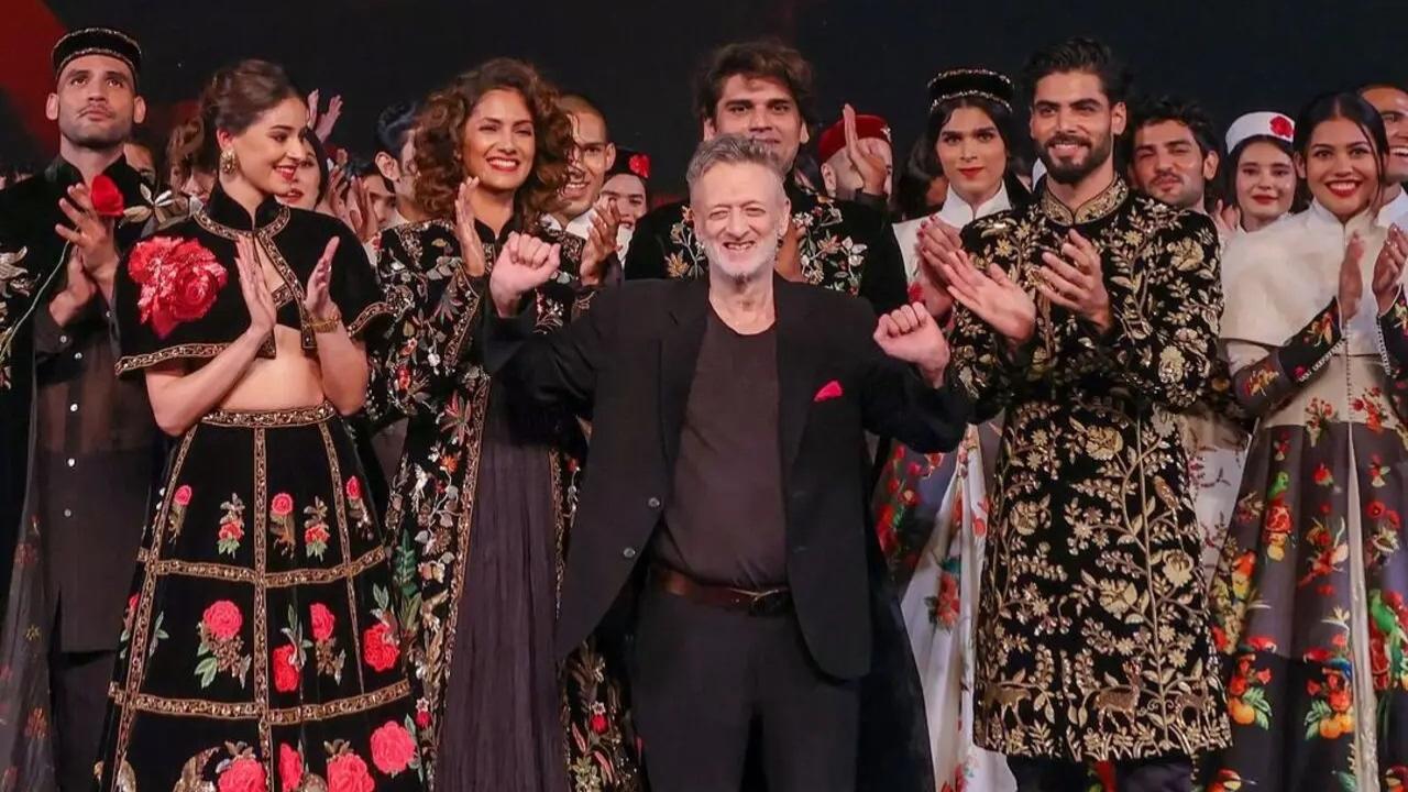 In October, Rohit Bal presented his latest collection Kaaynaat: A Bloom in the Universe at the FDCI x Lakme Fashion Week with Ananya Panday as his showstopper.