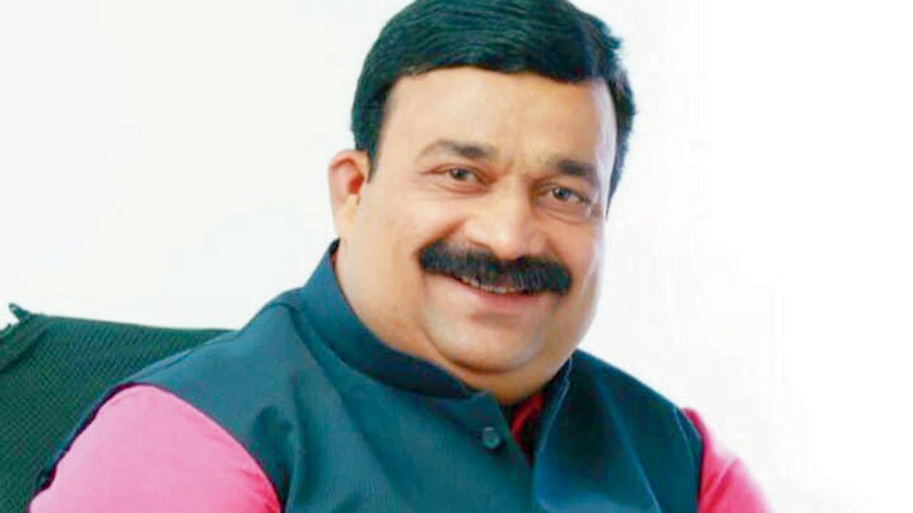 Maharashtra elections 2024 Will create dedicate hawking zones to free