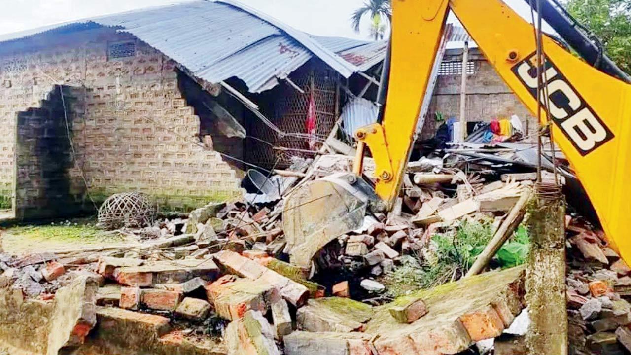 ‘Can’t bulldoze overnight’: SC raps UP govt