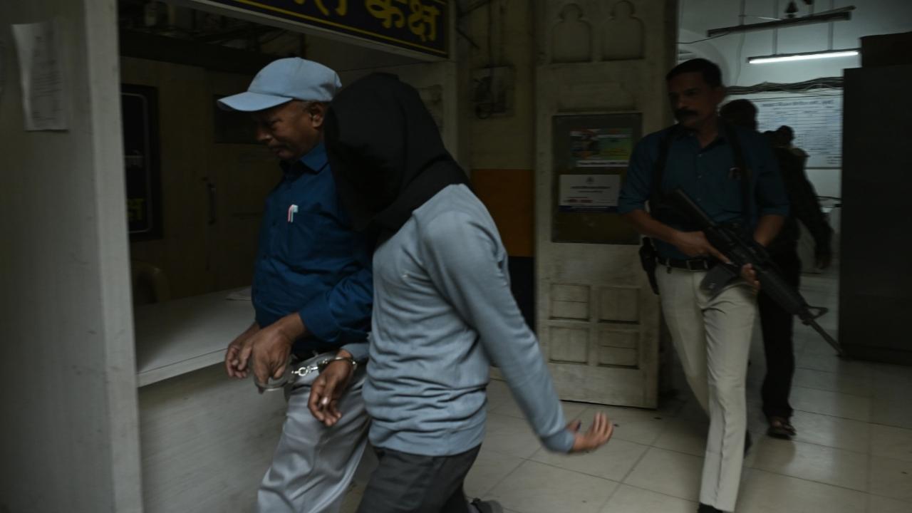  Officers discovered that some of these killers travelled to Maoist-affected areas in Jharkhand to receive training with AK-47s. The police suspect that one of the accused, Shubham Lonkar, may have collaborated with local Maoist groups to facilitate this training for the shooters
