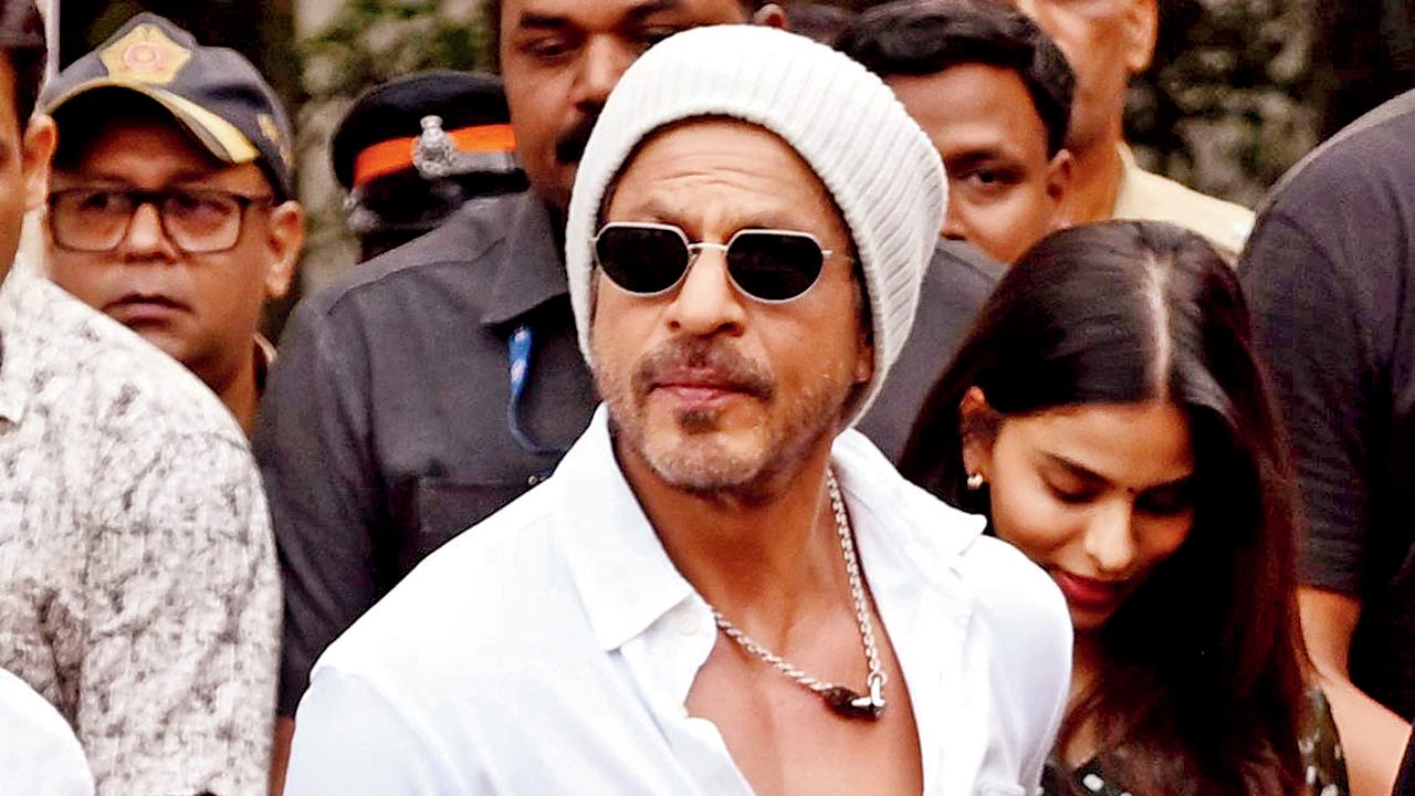 After the threat against Shah Rukh Khan, the police expressed concerns about who else the accused may have targeted. Pic/Satej Shinde