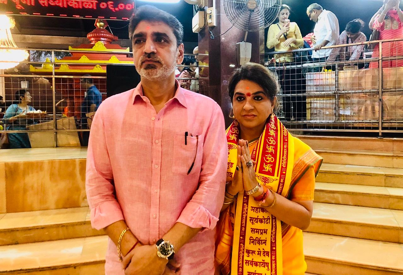 Moments before commencement of counting for the assembly polls, Shiv Sena candidate from Mumbadevi assembly constituency, Shaina NC visited Shree Siddhivinayak Temple in Mumbai and offer prayers. (Pic/ X@ShainaNC)