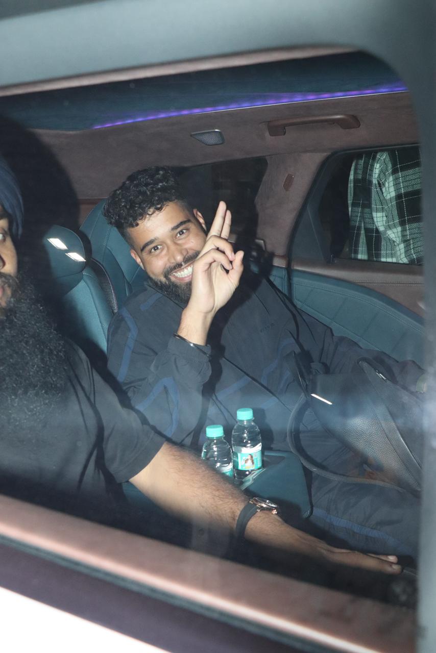 AP Dhillon was all smiles as he was snapped in the Bay