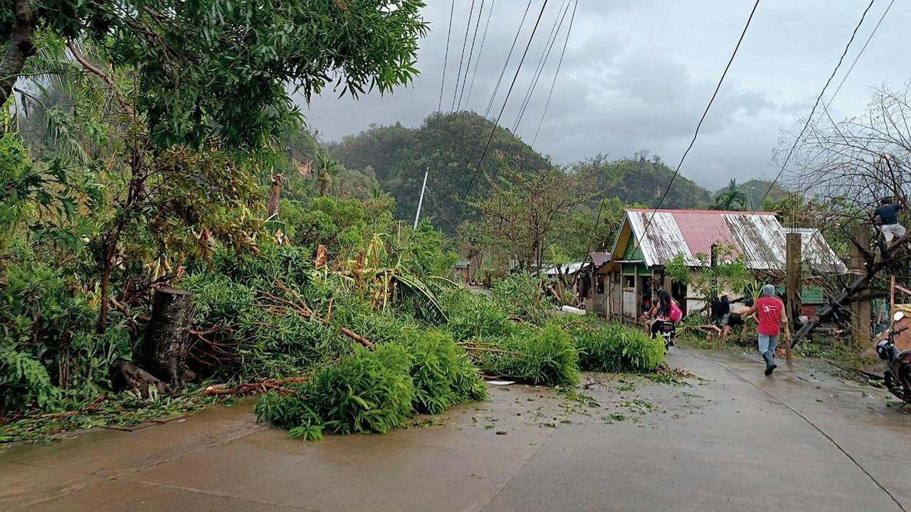 Another typhoon lashes the Philippines