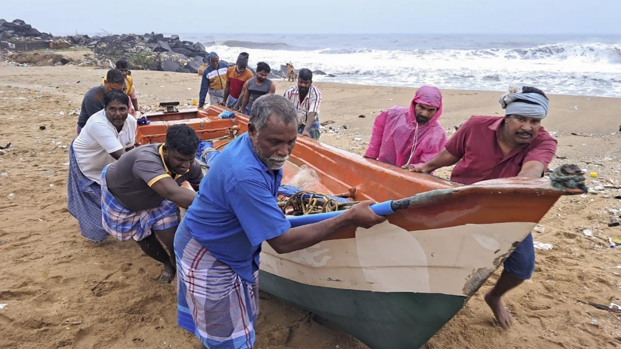 IN PHOTOS: Rains continue in Tamil Nadu, ICG issues advisory for fishing boats