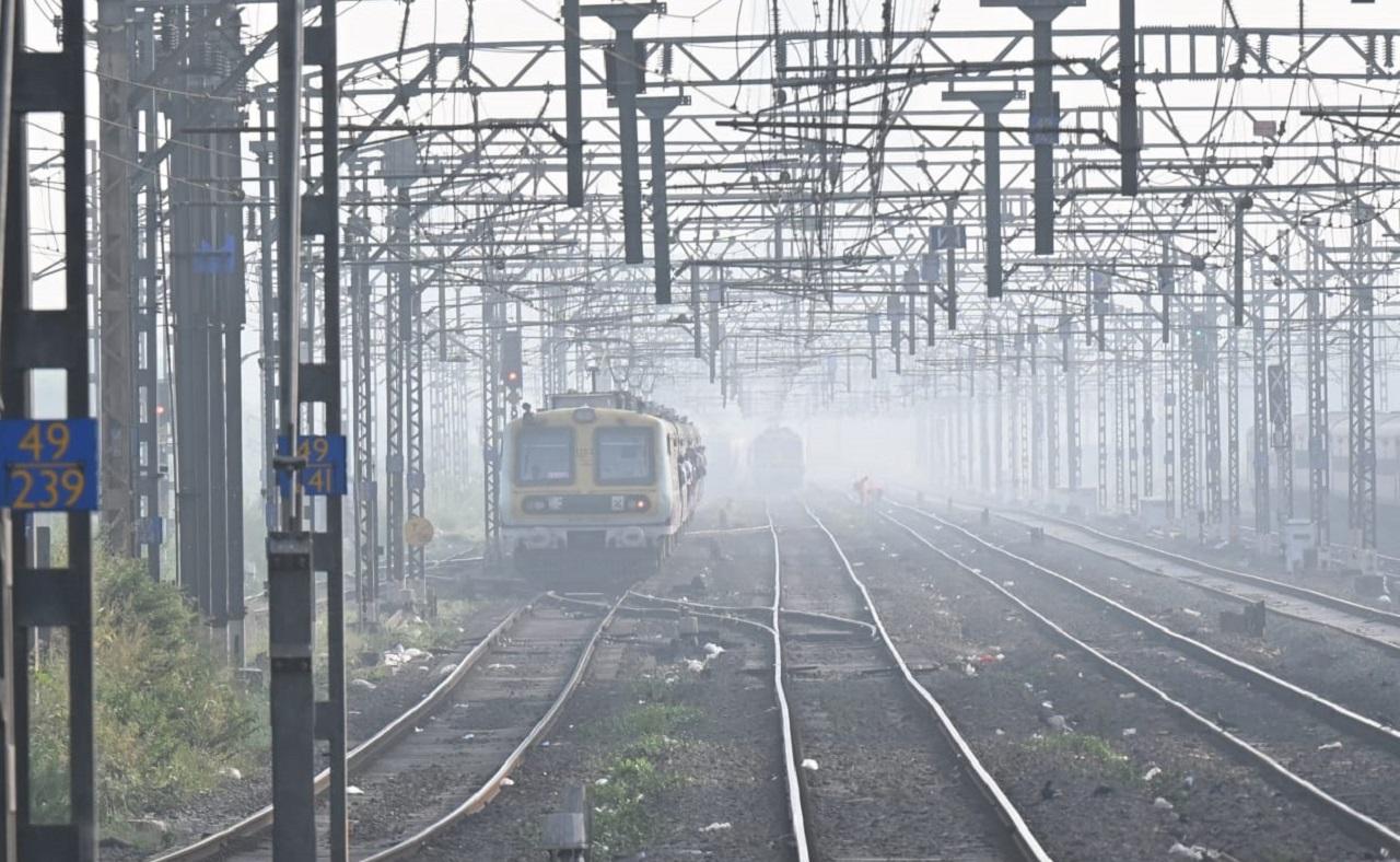 According to the Mumbai weather updates of the Indian Meteorological Department (IMD), the Santacruz observatory recorded a maximum temperature of 35.1 degrees Celcius