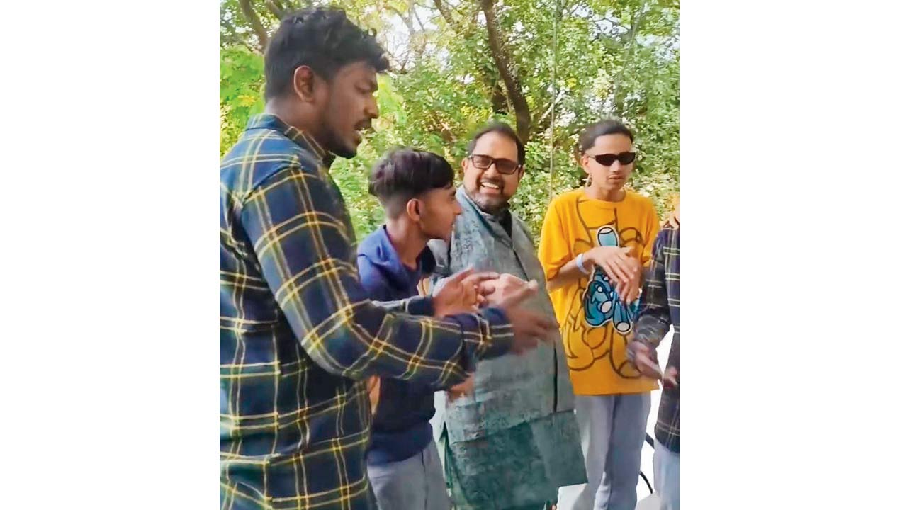 Joseph (in green) raps for Shankar Mahadevan (centre) in Mumbai