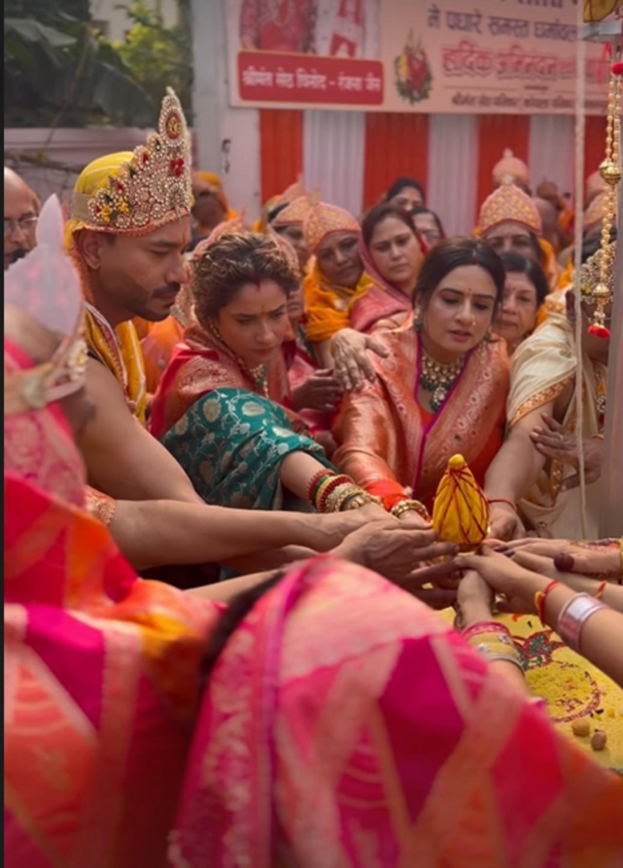 On the third day of the puja, Ankita Lokhande made a memorable and exceptionally stylish appearance, captivating everyone with her graceful look and commitment to traditional attire