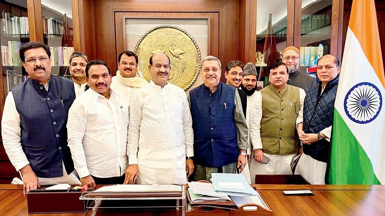 Opposition members seek tenure extension for Waqf JPC