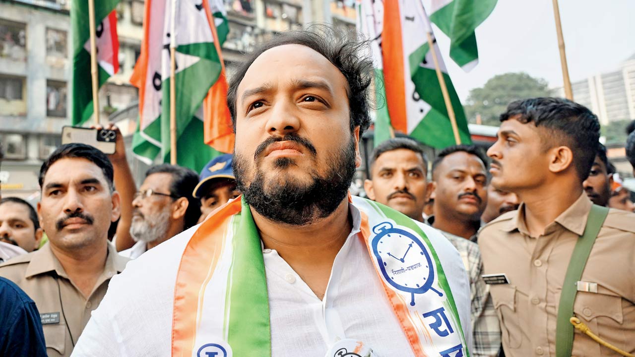 Zeeshan addresses a rally outside Bandra court on Tuesday