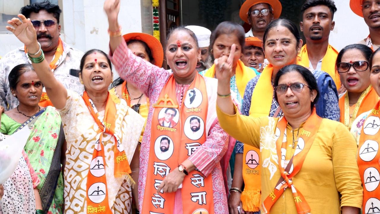 IN PHOTOS CM Shindeled Shiv Sena candidate Yamini Jadhav’s poll