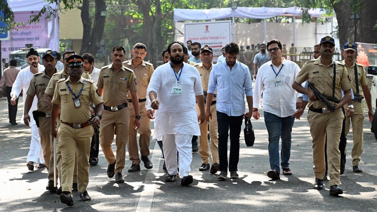 IN PHOTOS: Varun Sardesai and Zeeshan Siddique visit counting center in Bandra