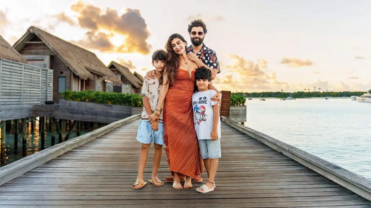 Create a consistent routine:
Consistency in routines, discipline and expectations across both homes is critical for the child’s sense of security. Contradicting each other’s rules can lead to confusion and manipulation attempts by the children. (In pic: Meghna Ghodawat with her family)