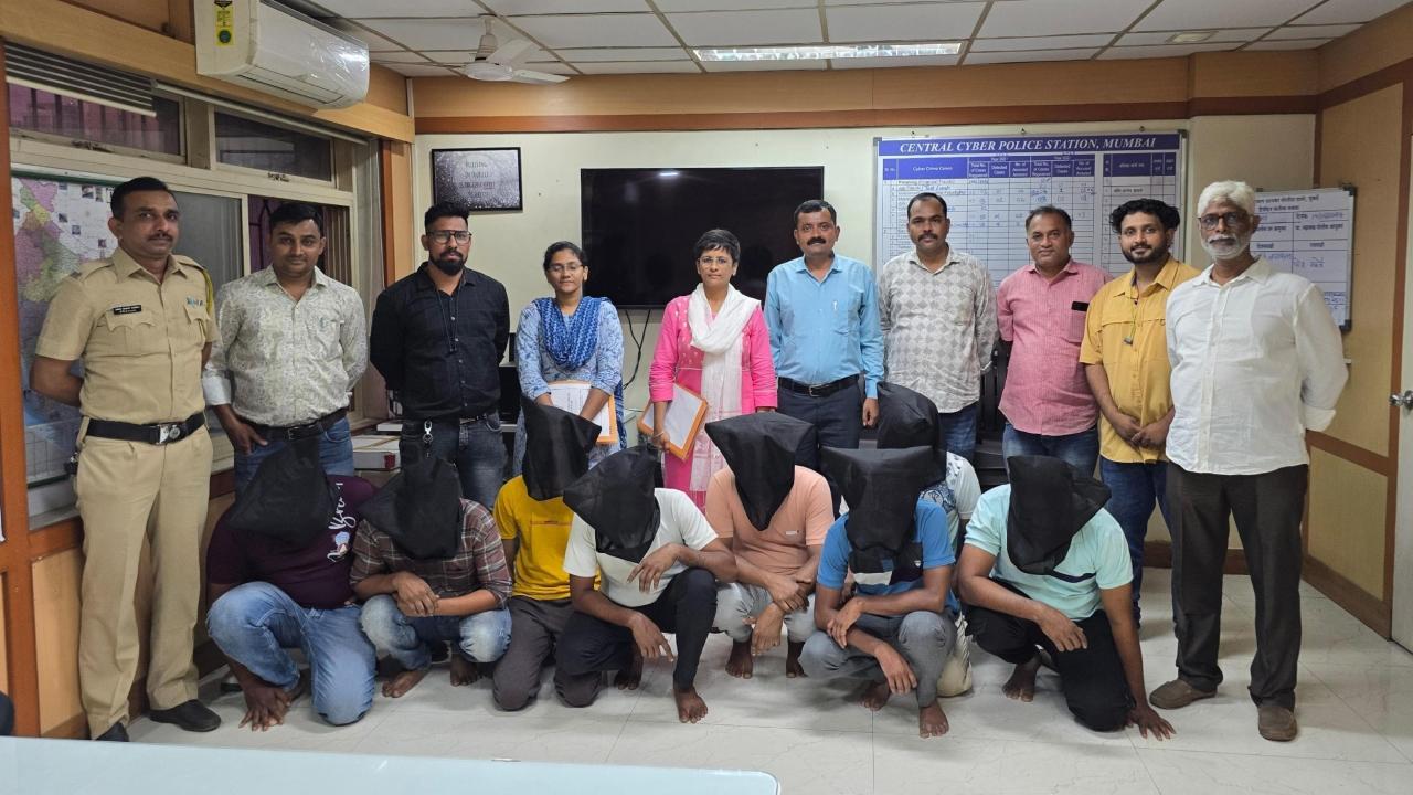 Mumbai Police busts fake share market investment scam; 8 including 6 telecom company employees held