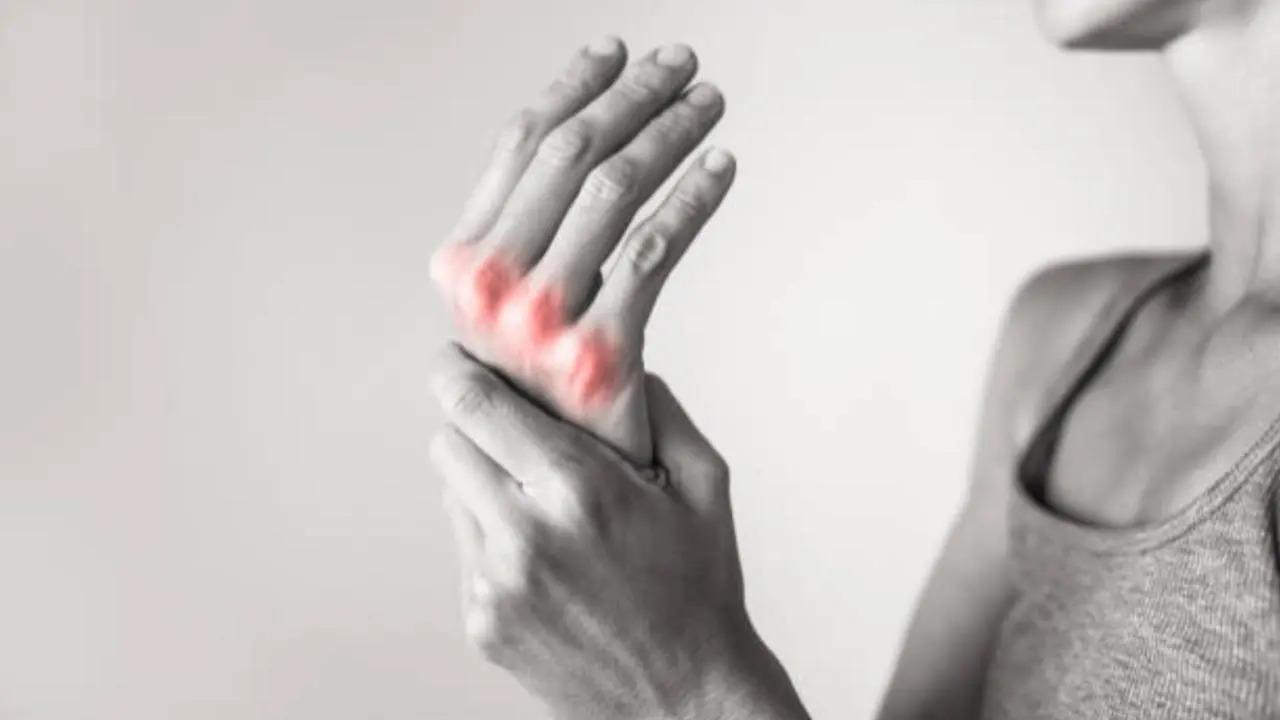 As winter sets it, here’s how you can prevent joint pain