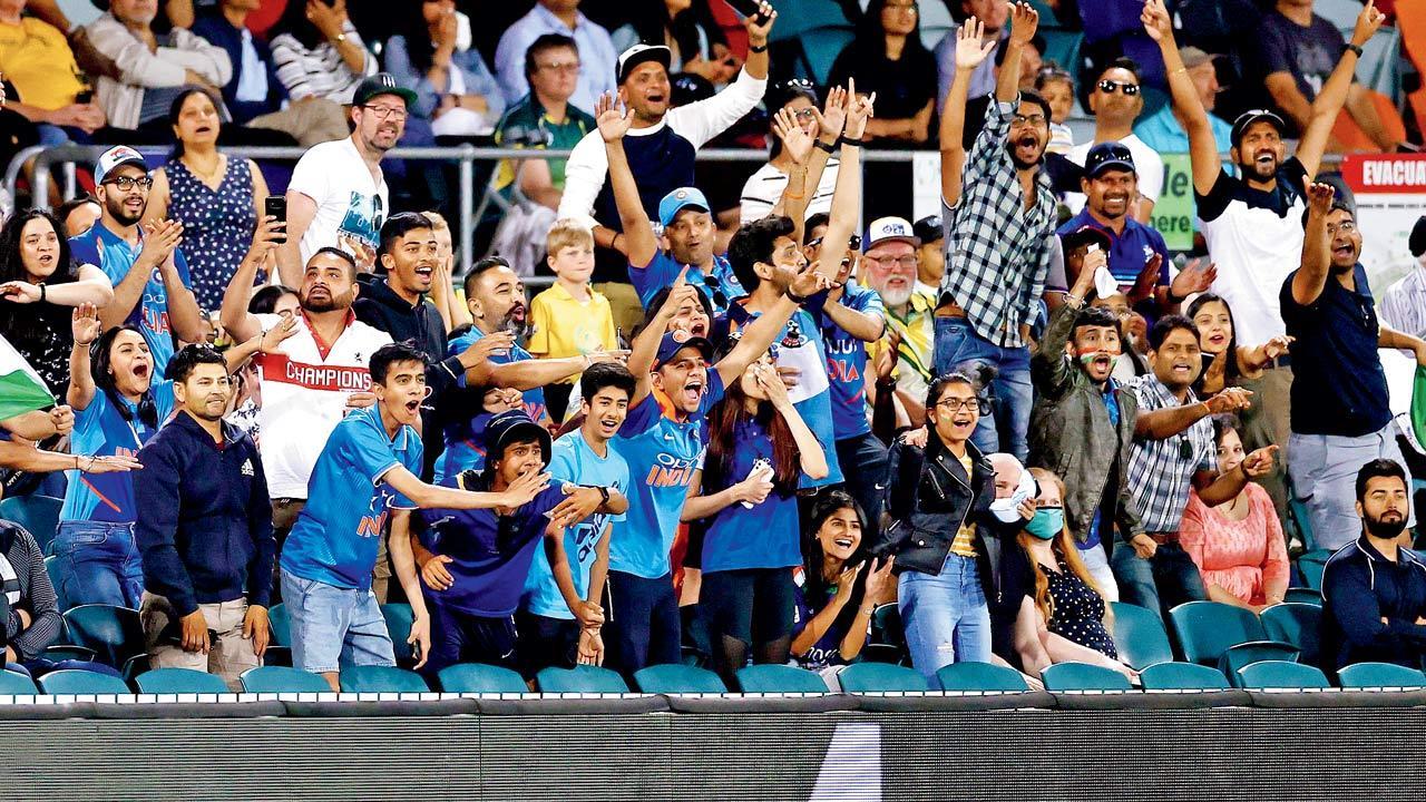 It’s fans and frolic as excited crowd turns Manuka Oval into mini India