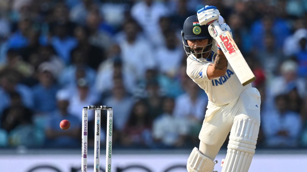 With the knock of patience, grittiness and filled with stunning strokes, Virat Kohli yet again showcased an exceptional knock in Australia. Facing the prime Australian attack at MCG having the likes of Mitchell Johnson, Ryan Harris, Josh Hazlewood, Shane Watson and Nathan Lyon, Kohli smashed 169 runs. His knock came in 272 balls which saw the star Indian smash 18 fours