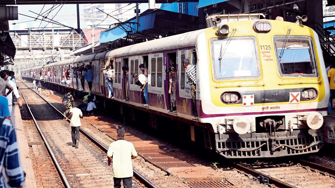 Mumbai: Central Railway sees decline in chain pulling cases