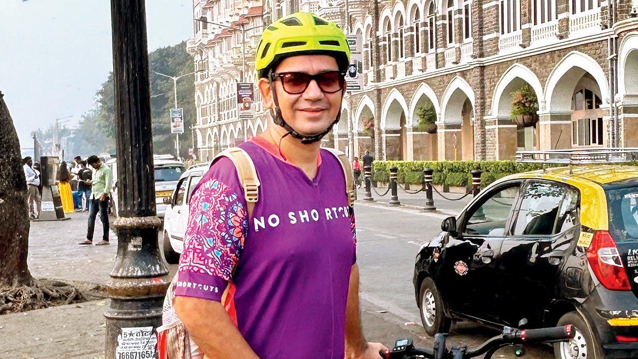 Vijay Malhotra, YouTuber and blogger