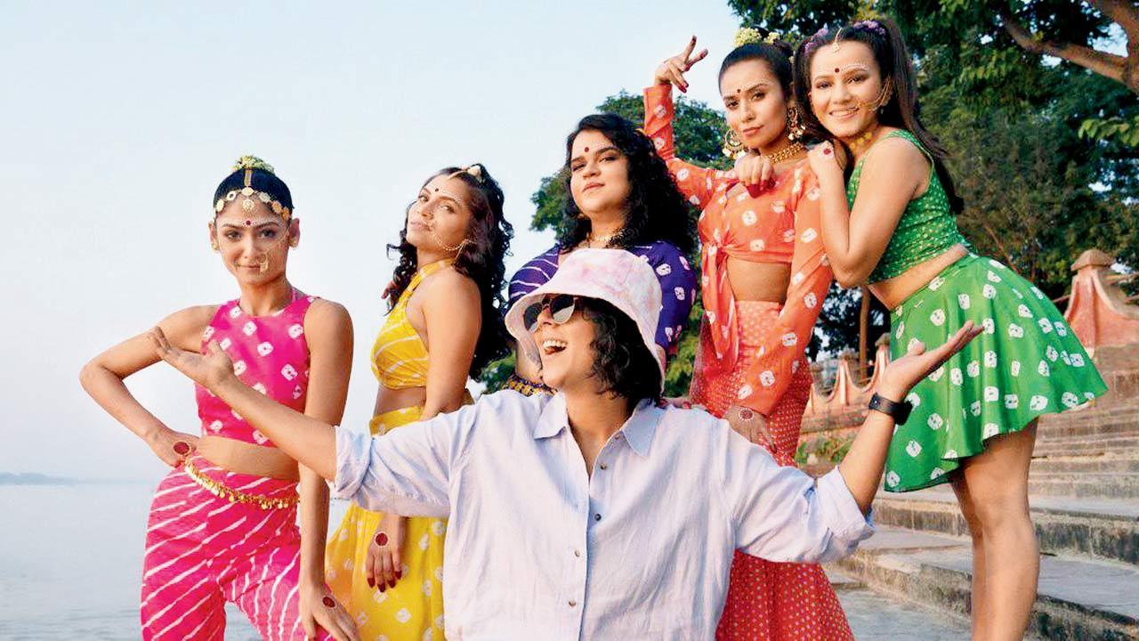 A still from Waack Girls