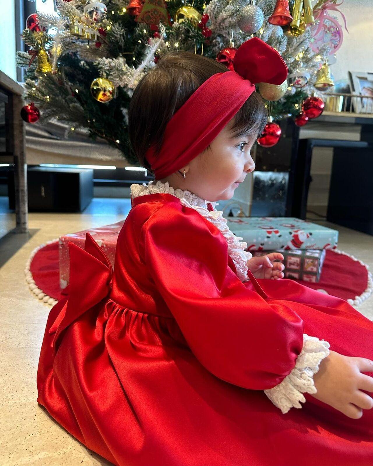 Bipasha and Karan keep posting the cutest pictures of Devi on their Instagram accounts.