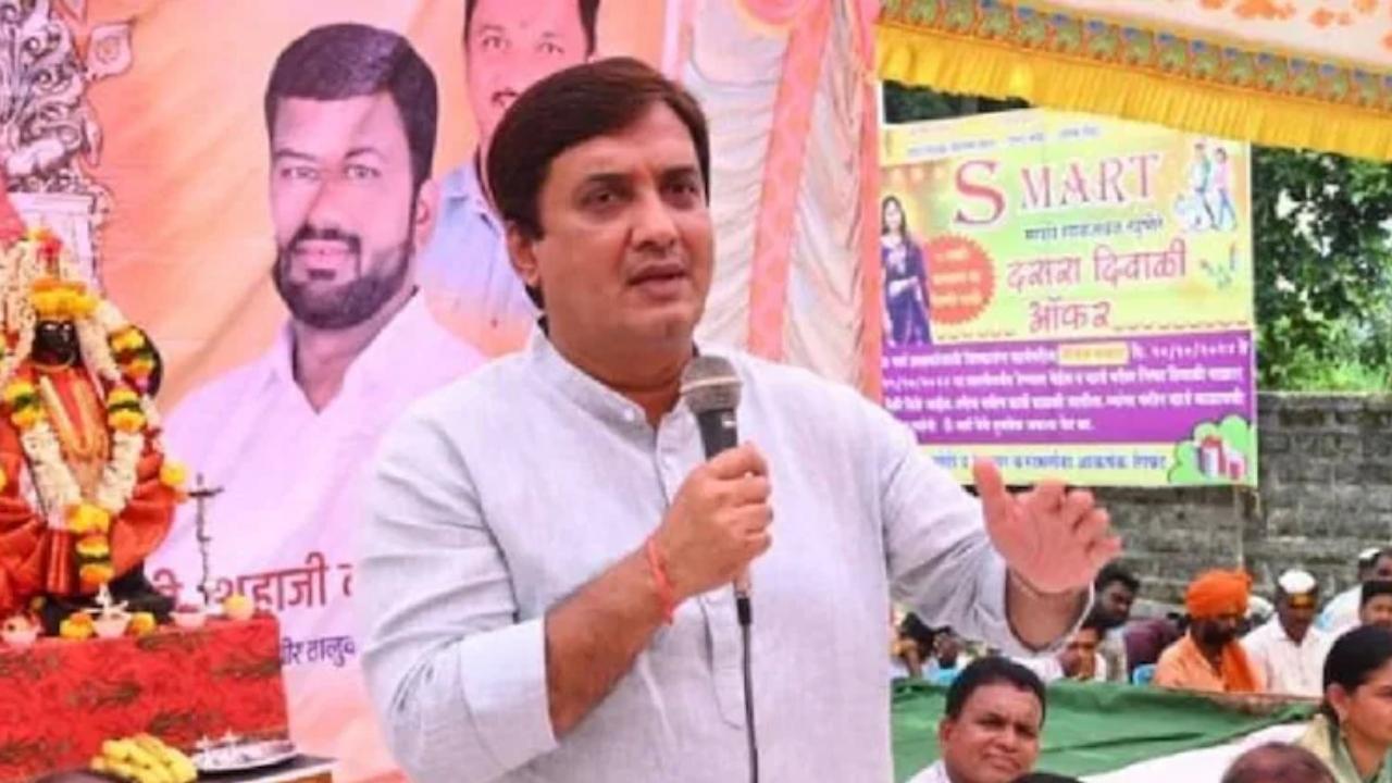 Maharashtra polls: BJP MP warns beneficiaries of 'Ladki Bahin scheme' against attending Congress rallies; EC issues notice