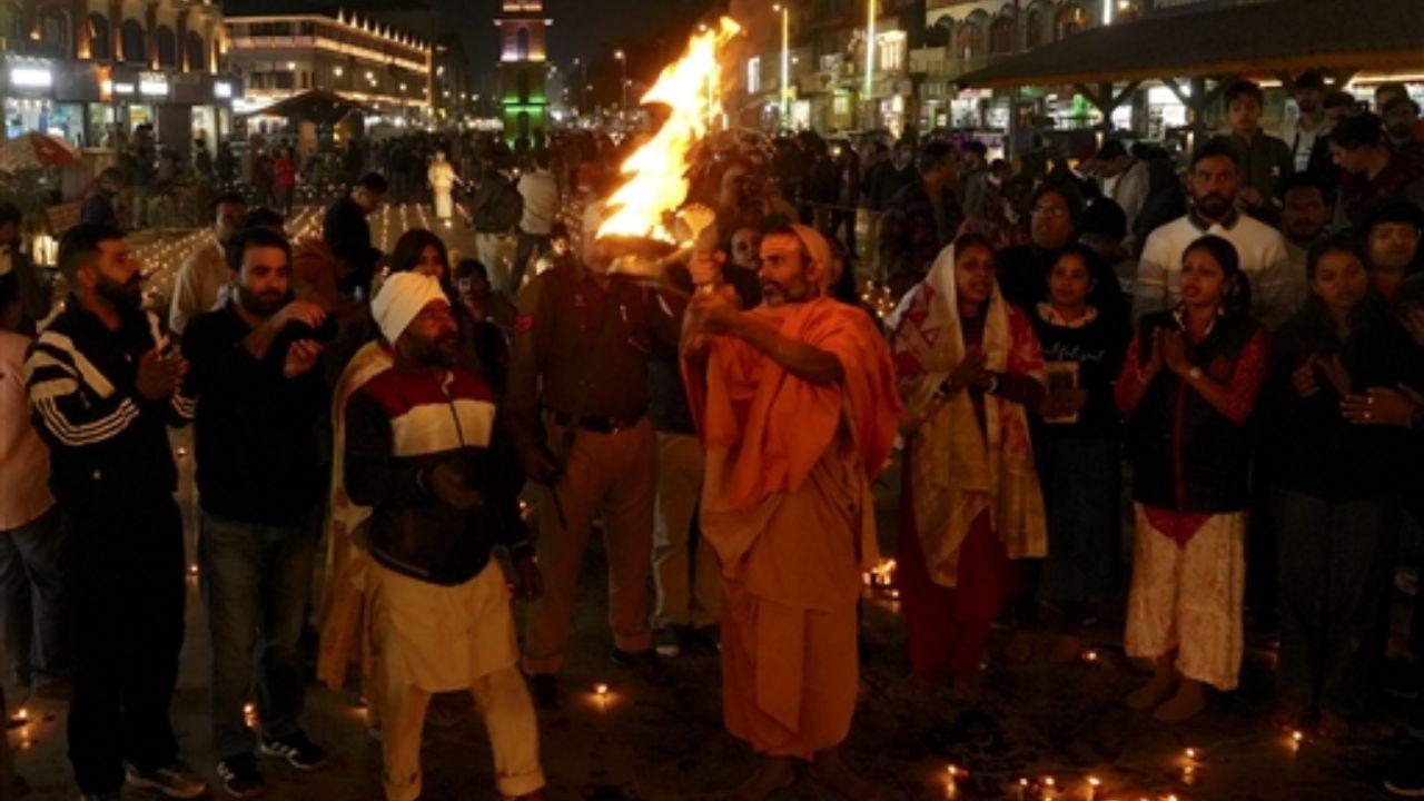 Diwali’s rituals include purchasing items on Dhanteras, lighting diyas, performing pujas for prosperity, and decorating with rangoli to invite blessings.
