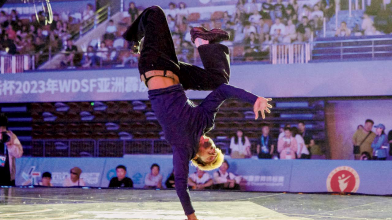 BBoy Tornado at an earlier event