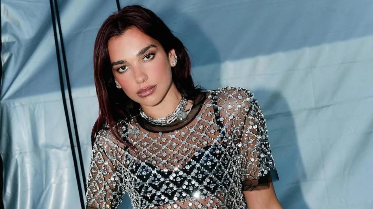 New RulesStill one of her most popular songs, 'New Rules' was released by Dua Lipa in 2017 through her album titled 'Dua Lipa' and is known for celebrating women empowerment. It was met with acclaim from people around the world and even nominated for the British Single of the Year at the 2018 Brit Awards. It was followed by a music video that was directed by Henry Scholfield, and shot at the Confidante Hotel in Miami.