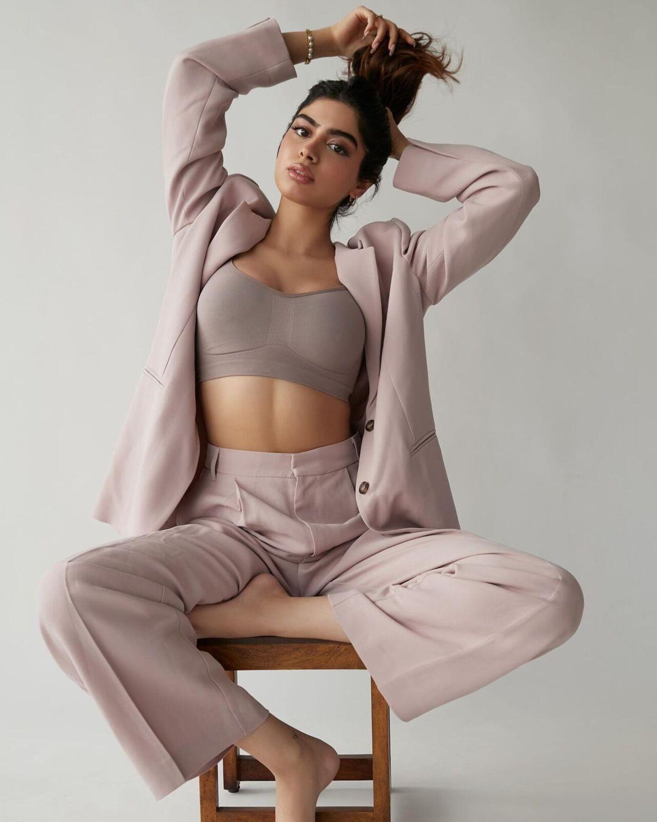 Khushi gives the bossy vibes in this monotone power suit 