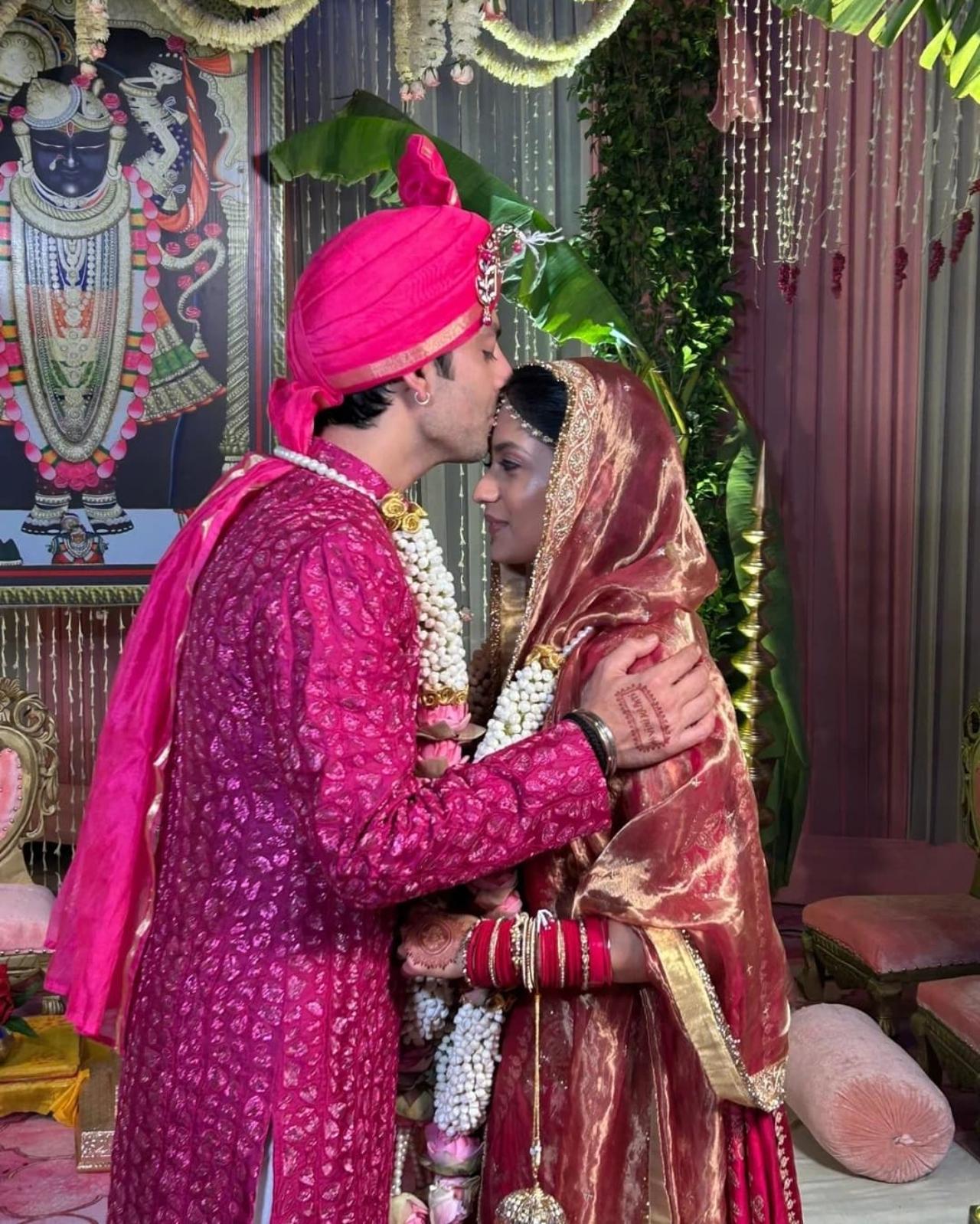 Actor Hemansh Kohli, known for his role in Yaariyan, tied the knot in Delhi on November 12. The first pictures from the ceremony has surfaced online. Read full story here