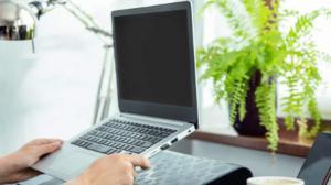 Are your hands hurting from typing? Doctors on effects of sitting at the laptop