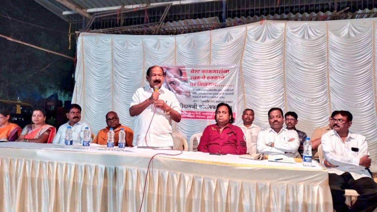 Candidate affidavits reveal tight races in Mumbai constituencies where many candidates are over 60. The Shinde-led Shiv Sena has the most candidates over 60, with seven. The BJP and UBT each have six. The MNS, Samajwadi Party, and NCP (Ajit Pawar faction) have one each, while Congress has three