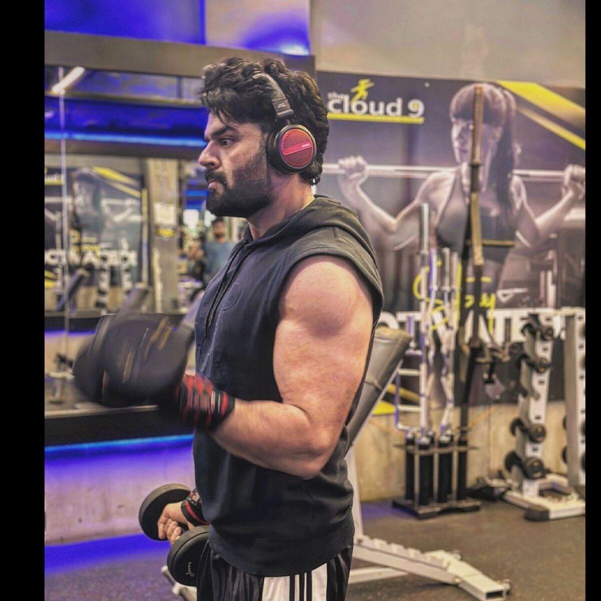 The actor also added that even if one cannot lift, one can continue walking as a habit to stay fit.