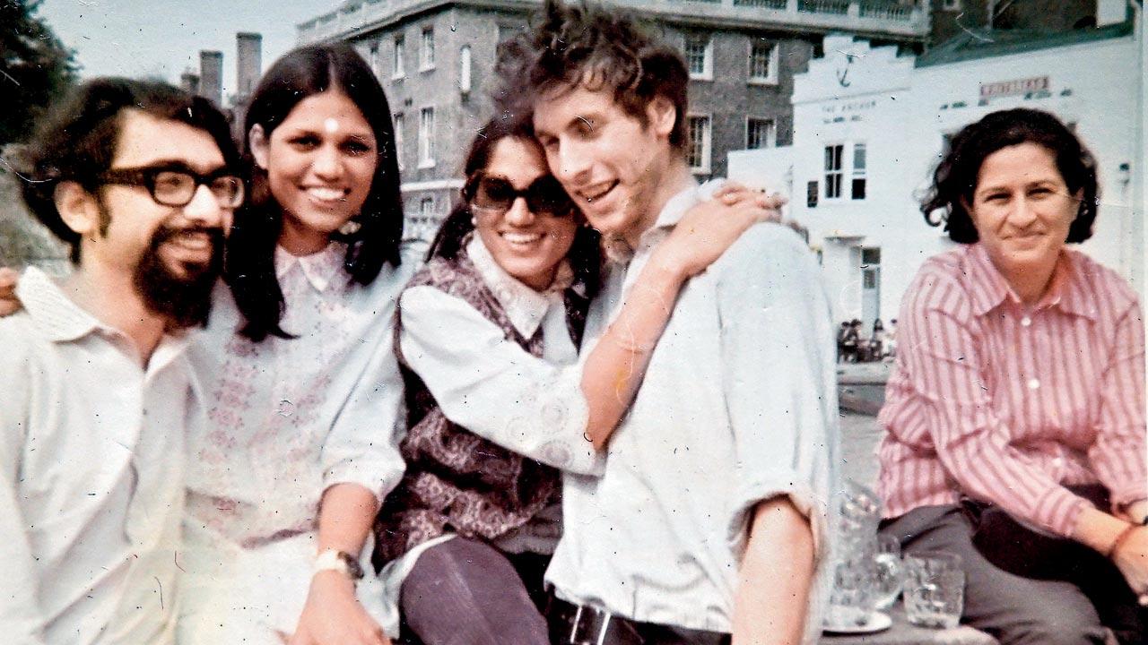 Dolly on extreme right with plaits and Farrukh at extreme left in front row. Pics/Anurag Ahire