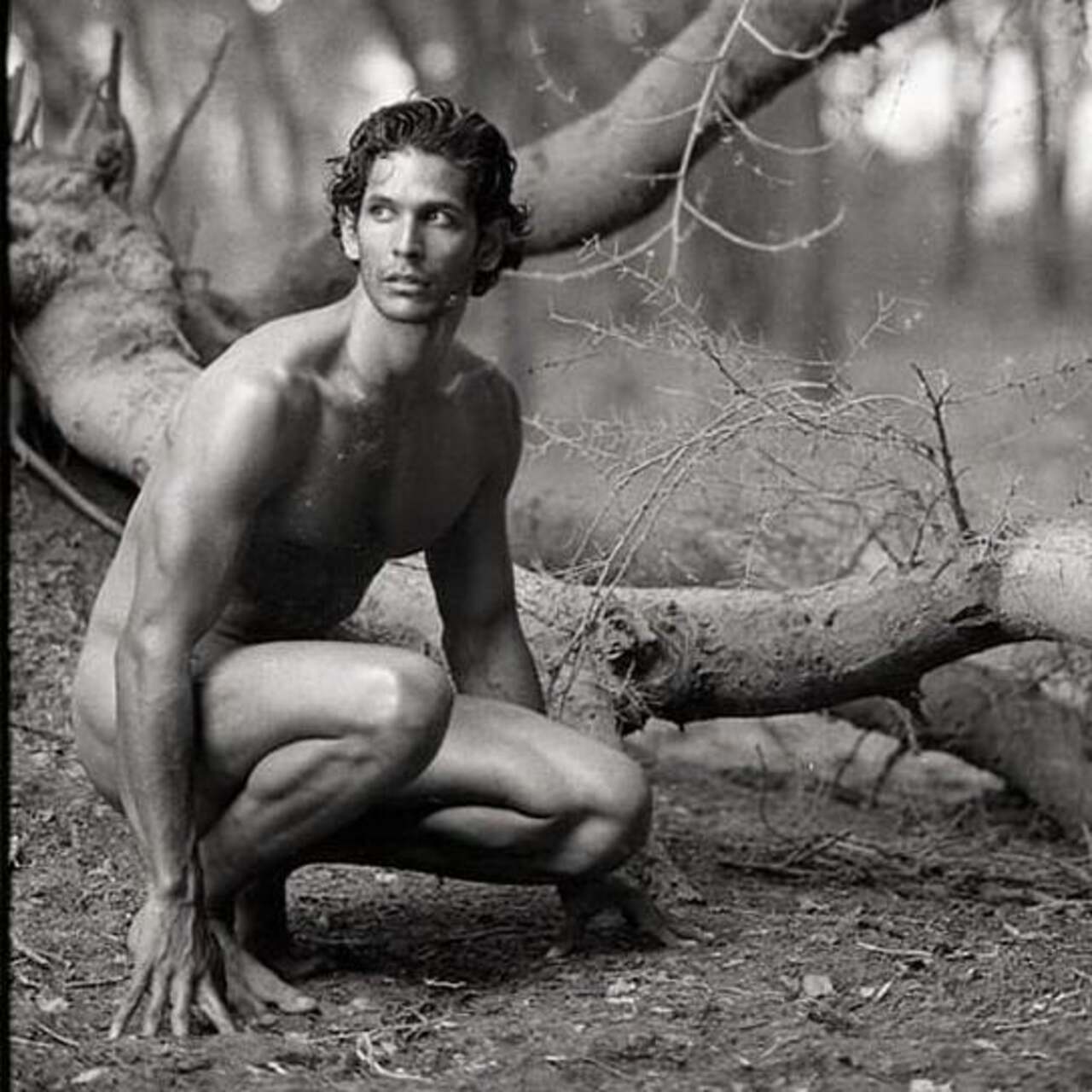 Later, he followed his calling and made his career in the world of showbiz. The actor kickstarted his modelling career in 1988.