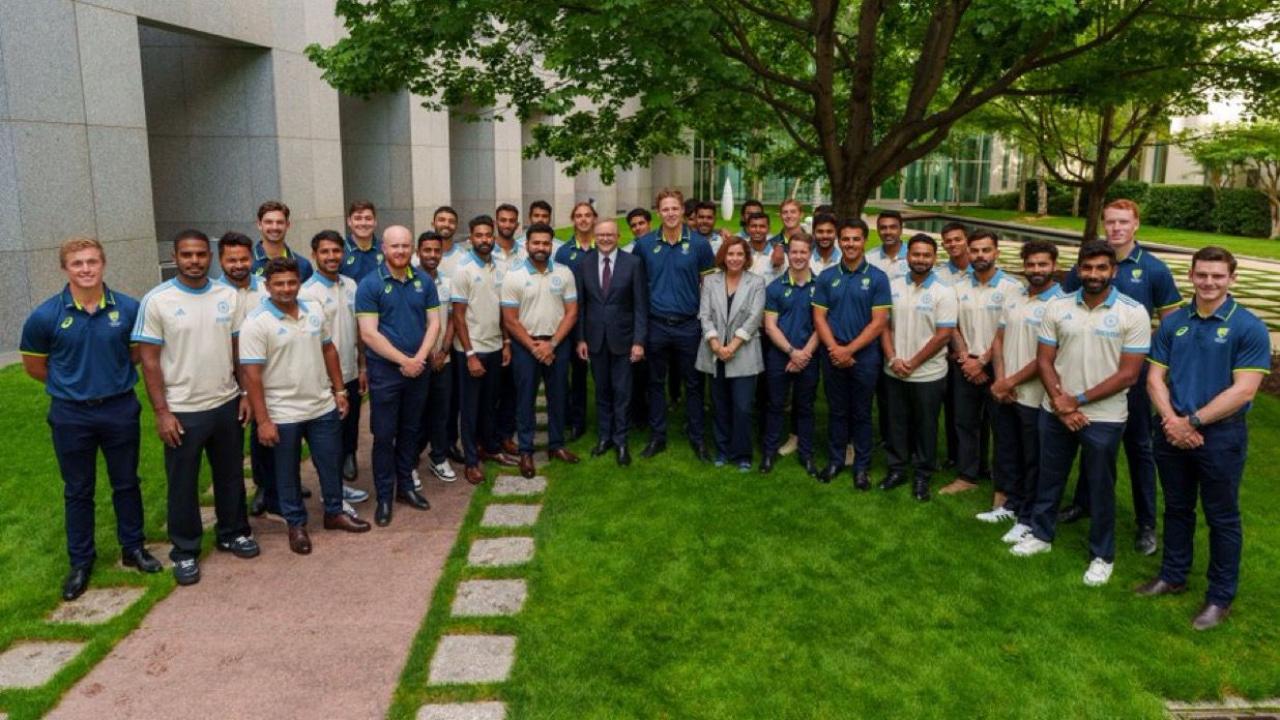 Later, both Team India and Australia's Prime Minister XI clicked a group picture with Mr Anthony Albanese