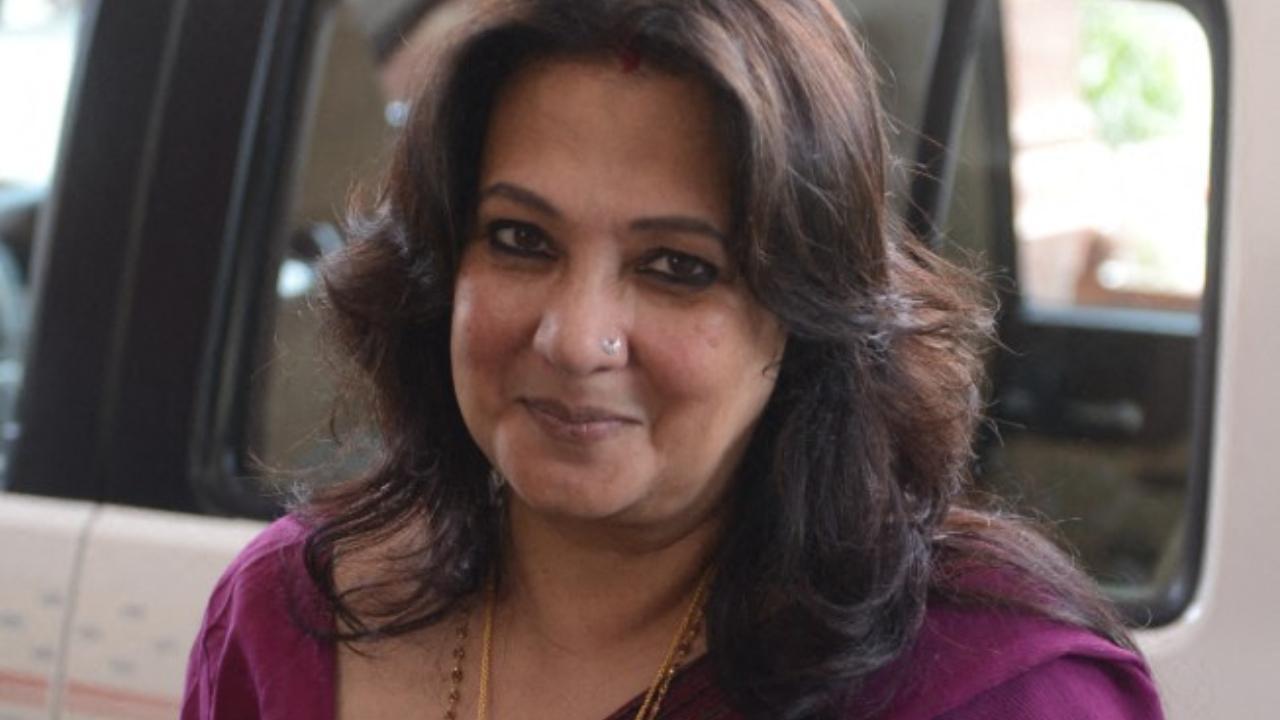 Veteran actor Moon Moon Sen`s husband Bharat Dev Varma dies at 83