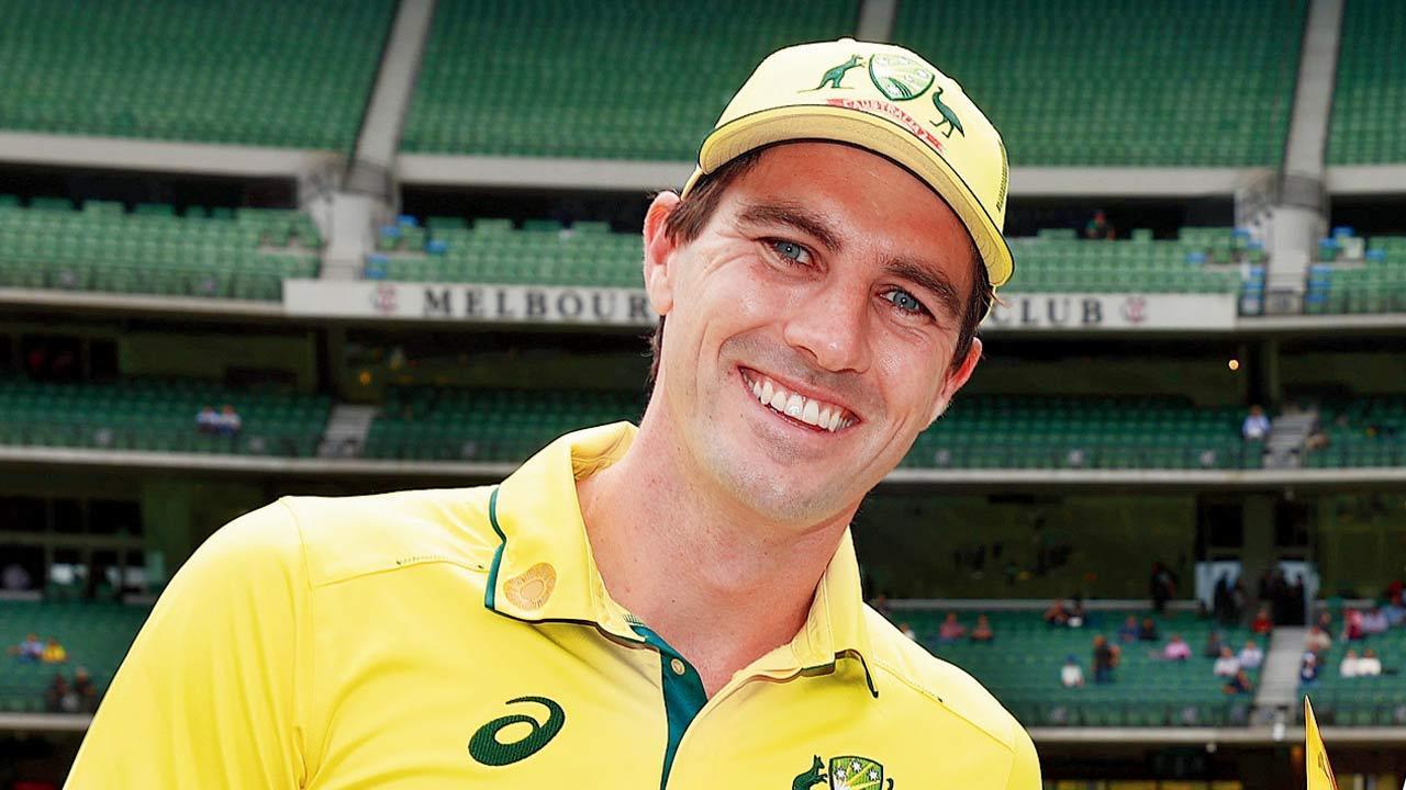 Cummins rescues Aussies v Pak