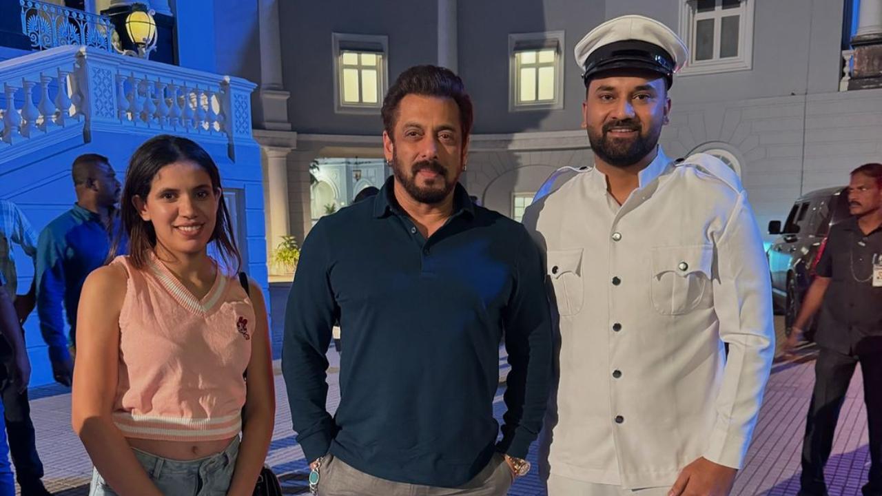 Leaked: Salman Khan poses with a former Bigg Boss contestant on the sets of Sikandar