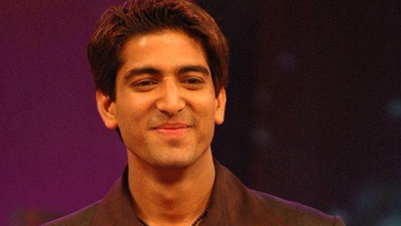 Sandeep Acharya- Indian Idol 2
He won a prize money of Rs 1 crore after winning the season 2 in 2005-06. Unfortunately, he passed away in the year 2013 after suffering from Jaundice