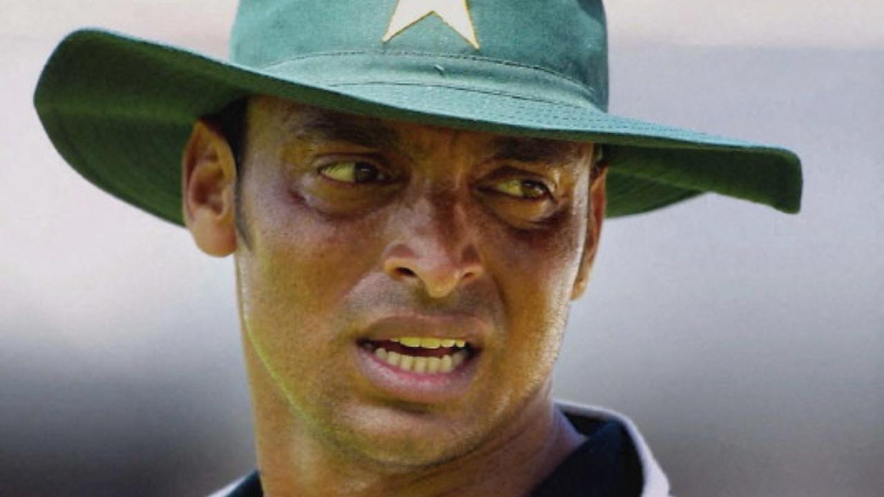 Shoaib Akhtar was handed a two-year ban from cricket in 2006 after being found guilty of using the banned anabolic steroid nandrolone. The decision came from a three-member drugs tribunal set up by the Pakistan Cricket Board (PCB). As a result, he was removed from Pakistan's squad for the Champions Trophy on October 16, just one day before the opening match. Initially, Shoaib denied any wrongdoing, but later, he chose not to request a retest of his B sample, effectively accepting the validity of the original test results.