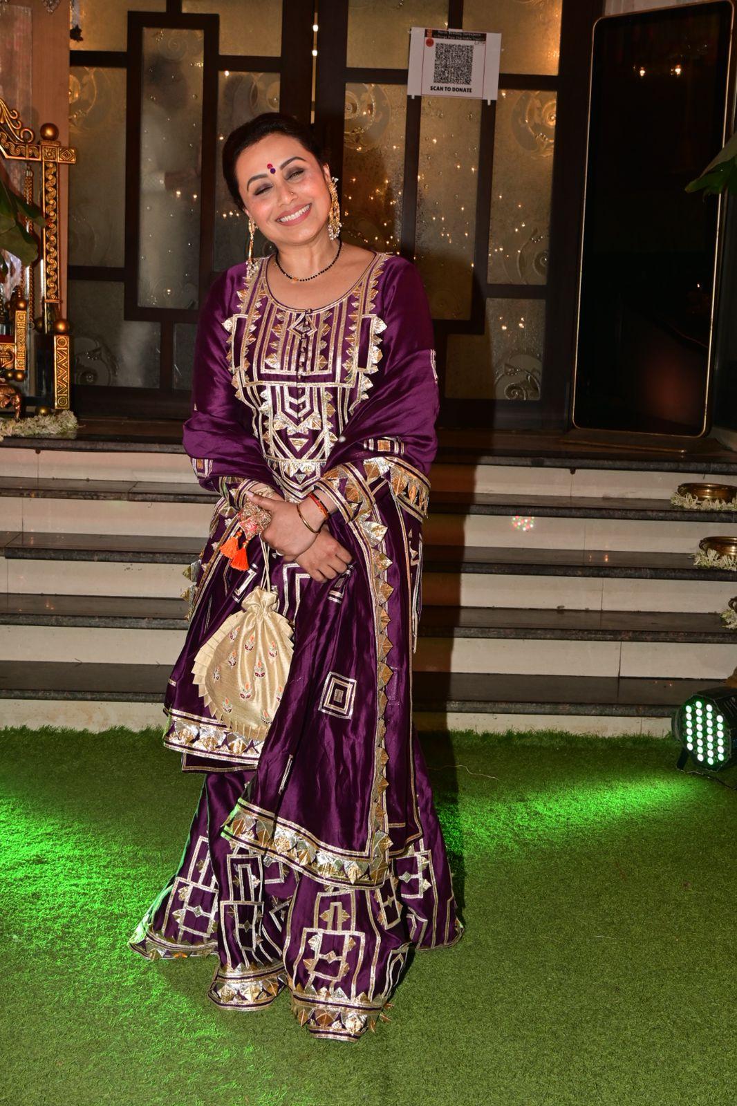 Rani Mukerji will surely make your hearts skip beat as she wore a beautiful purple outfit