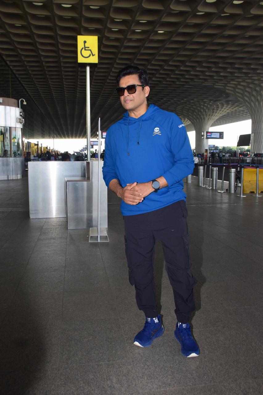 R Madhavan was snapped at Mumbai airport