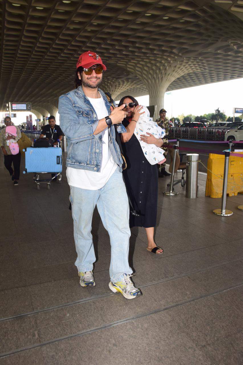 Ali Fazal was clicked at Mumbai airport