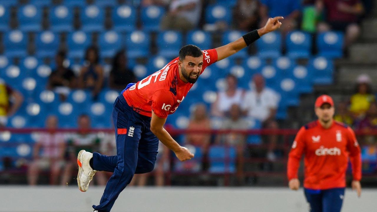England beat Windies by 3 wickets to win series