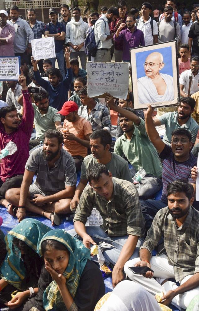 Civil services aspirants protest in UP